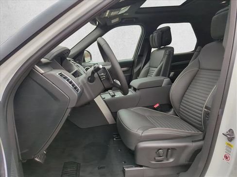 Certified 2024 Land Rover Discovery Dynamic SE image 21