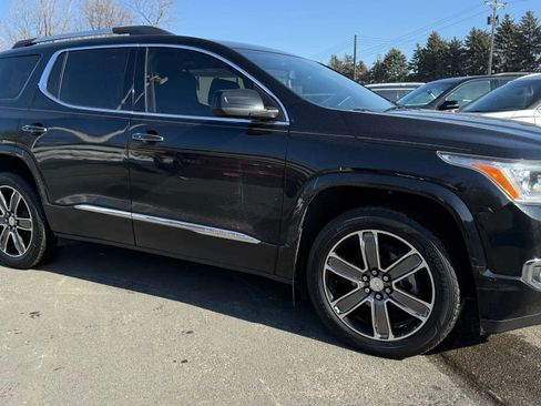 Used 2017 GMC Acadia Denali image 12