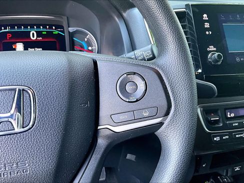 Used 2022 Honda Pilot Sport image 24