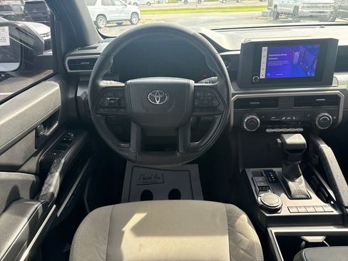Used 2024 Toyota Tacoma SR5 AWD/4WD image 15