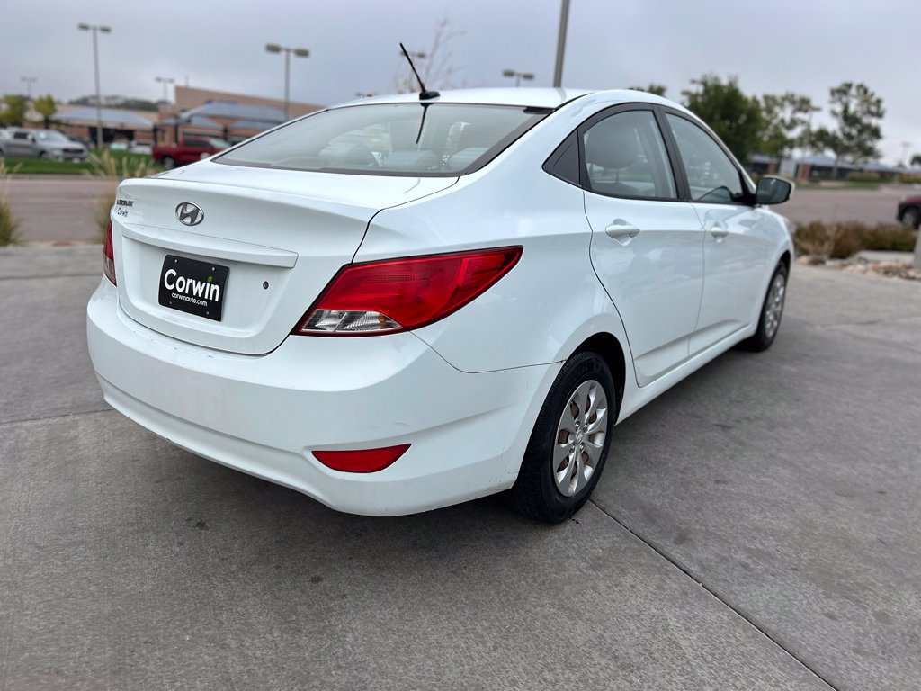 Used 2015 Hyundai Accent GLS FWD image 7