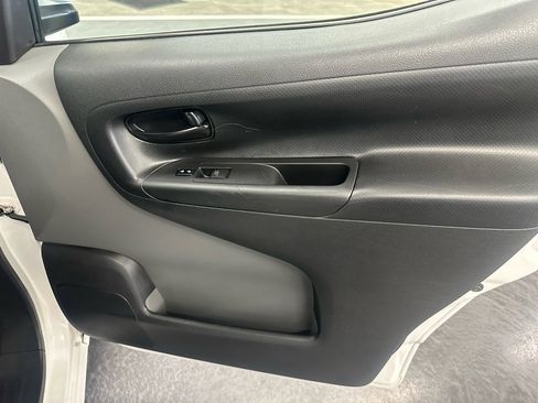 Used 2020 Nissan NV200 SV image 11