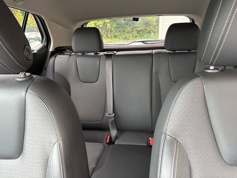 Used 2022 Buick Encore GX Preferred image 17