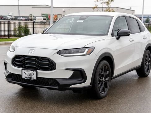 Used 2023 Honda HR-V Sport image 3