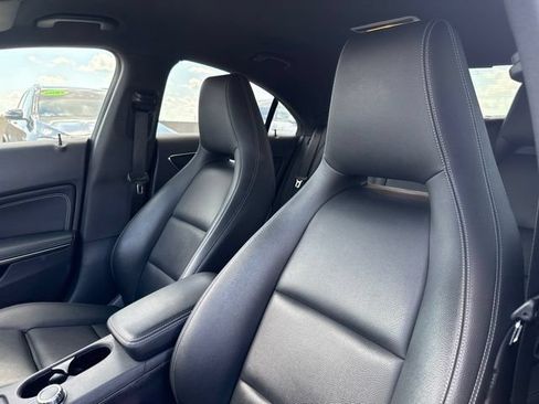 Used 2017 Mercedes-Benz CLA 250 image 13
