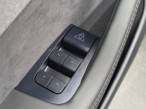Used 2026 Tesla Model Y 2WD image 19