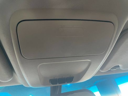 Used 2008 Chevrolet Impala SS w/ Convenience Package image 31