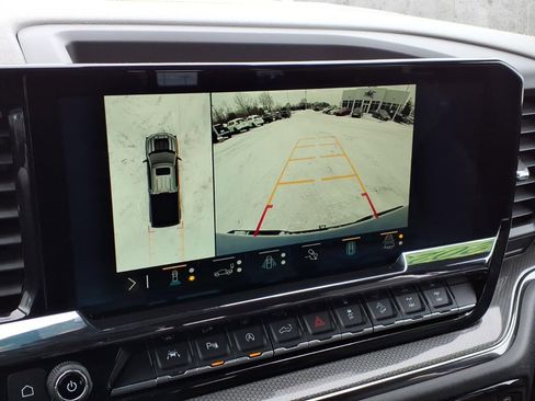 Used 2023 Chevrolet Silverado 1500 ZR2 w/ Technology Package image 18