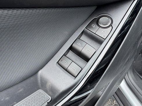 New 2026 Chevrolet Equinox LT w/ Convenience Package II image 12