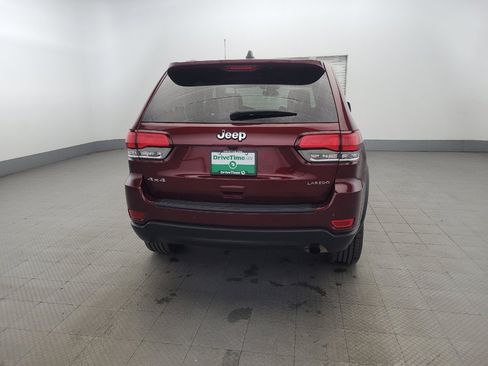 Used 2021 Jeep Grand Cherokee Laredo image 7