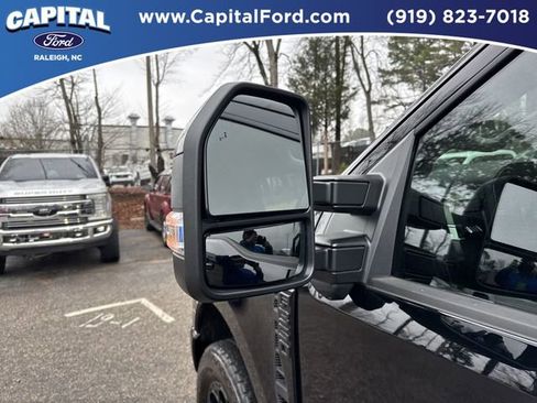 Used 2025 Ford F350 Lariat w/ Black Appearance Package image 12