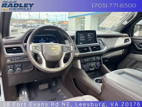 Used 2022 Chevrolet Tahoe LT w/ LT Signature Plus Package AWD/4WD image 17