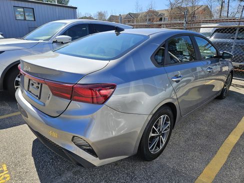 Used 2022 Kia Forte LXS image 12