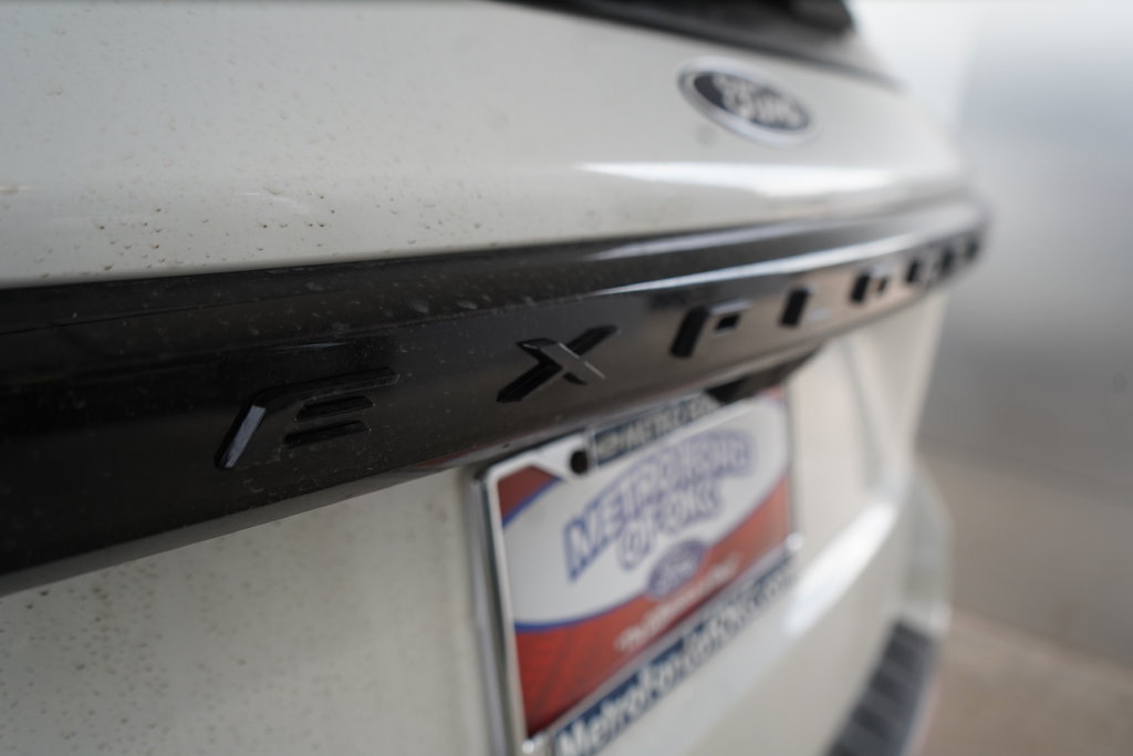 New 2027 Ford Explorer Platinum RWD image 7