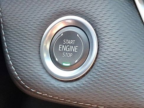 Used 2025 Chevrolet Equinox LT FWD image 17