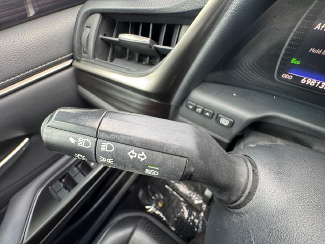 Used 2019 Lexus ES 350 w/ Premium Package FWD image 25