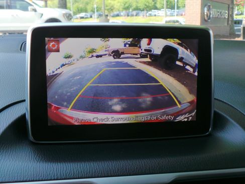 Used 2016 MAZDA MAZDA3 i Grand Touring FWD image 11