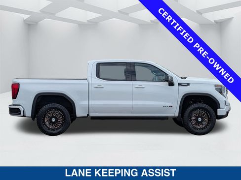 Used 2023 GMC Sierra 1500 AT4 w/ Technology Package AWD/4WD image 4