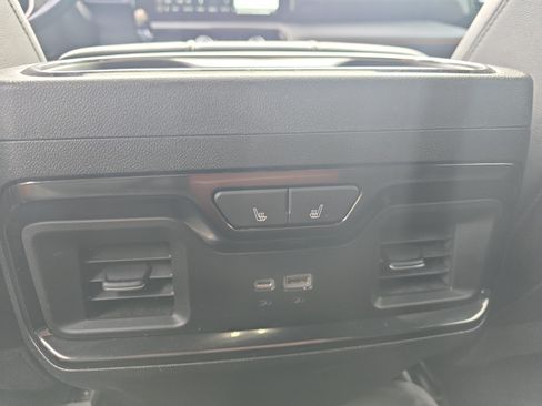 Used 2024 GMC Sierra 1500 AT4 w/ Technology Package AWD/4WD image 16