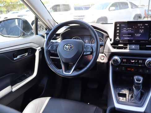Used 2021 Toyota RAV4 XLE Premium FWD image 12