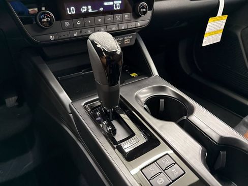 New 2026 Subaru Outback Touring XT AWD/4WD image 17