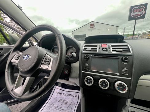 Used 2018 Subaru Forester 2.5i w/ Alloy Wheel Package AWD/4WD image 17