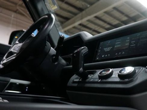 Used 2023 Land Rover Defender 90 S image 13