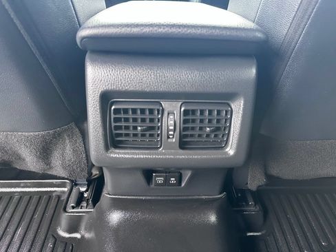 Used 2025 Toyota Camry SE FWD image 34