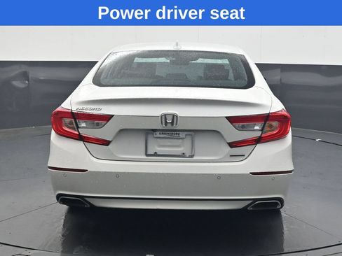 Used 2018 Honda Accord Touring image 5