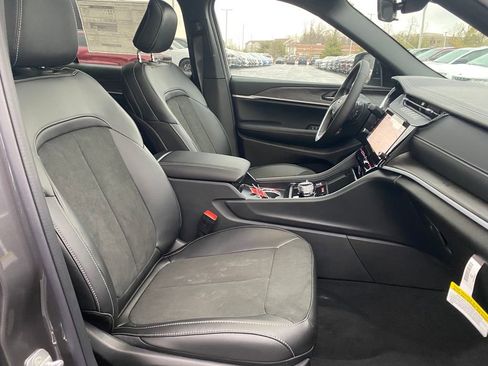 New 2026 Jeep Grand Cherokee L 4WD image 26