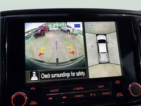 Used 2021 Nissan Titan PRO-4X w/ Pro-4x Convenience Package image 32