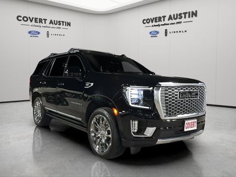 Used 2023 GMC Yukon Denali w/ Denali Reserve Package image 7