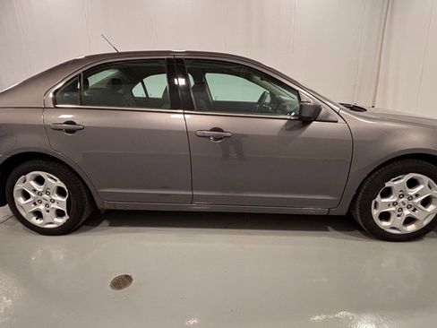 Used 2011 Ford Fusion SE w/ 201A Rapid Spec Order Code image 4