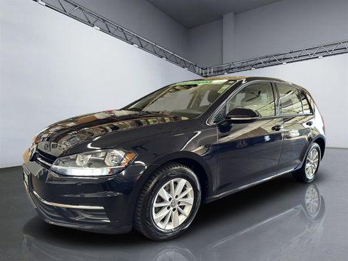 Used 2018 Volkswagen Golf S image 10