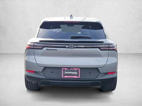 New 2026 Chevrolet Equinox EV LT image 8