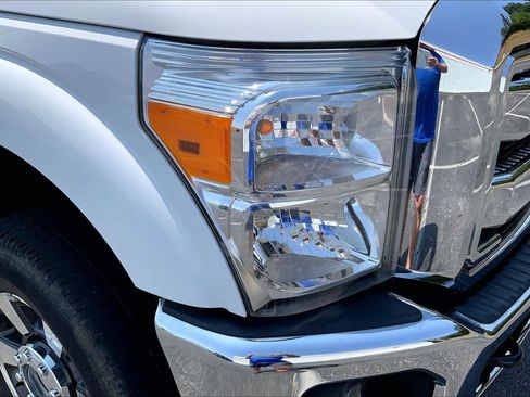 Used 2015 Ford F250 Lariat w/ Lariat Interior Package AWD/4WD image 26