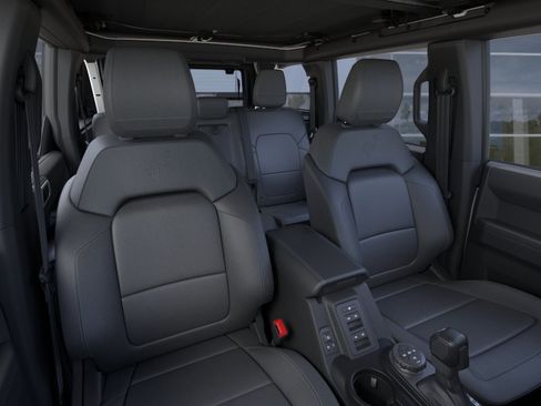 New 2025 Ford Bronco Outer Banks AWD/4WD image 10