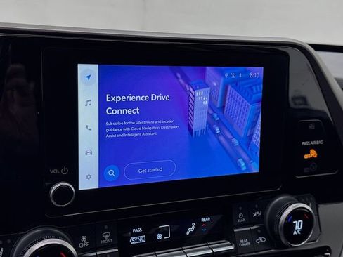 Used 2023 Toyota Highlander XLE image 13