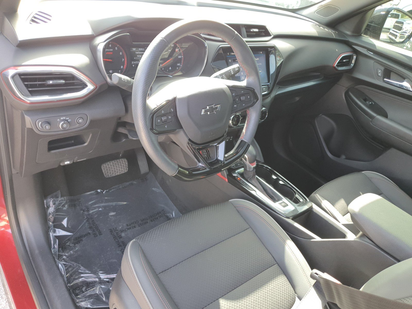 Used 2021 Chevrolet TrailBlazer RS w/ Sun and Liftgate Package FWD image 17