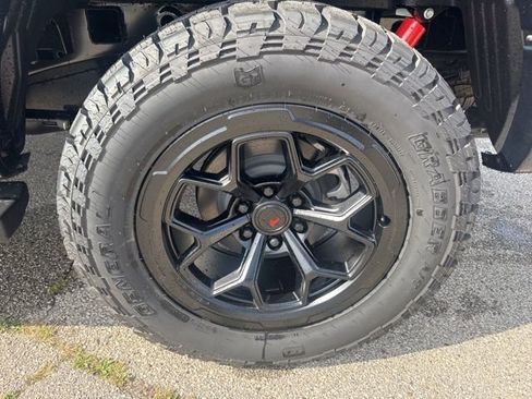 New 2025 Ford F150 Lariat w/ Equipment Group 501A Mid image 24