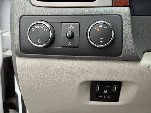 Used 2014 Chevrolet Silverado 2500 LTZ w/ LTZ Plus Package image 22