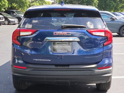 Used 2023 GMC Terrain SLE FWD image 16