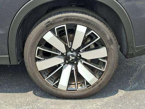 Used 2025 Mitsubishi Outlander SE AWD/4WD image 8