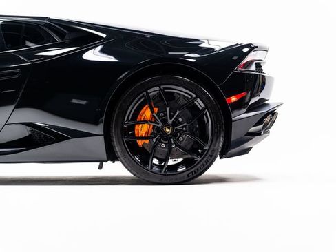 Used 2018 Lamborghini Huracan LP 610-4 AWD/4WD image 9