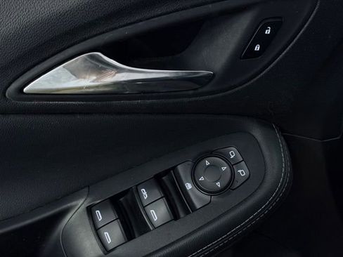 Used 2024 Buick Encore GX Preferred FWD image 12