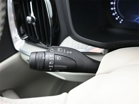 New 2026 Volvo V60 B5 Cross Country Plus w/ Protection Package Premier image 33