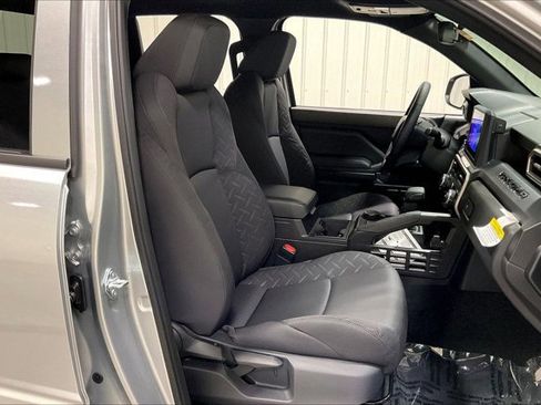 New 2026 Toyota Tacoma SR AWD/4WD image 32