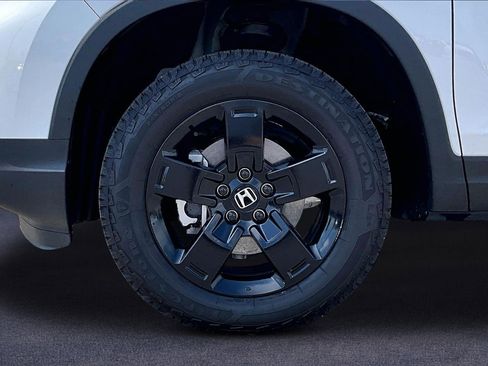 Used 2025 Honda Ridgeline Black Edition image 34