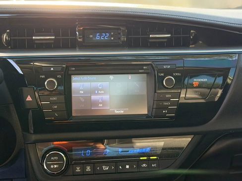 Used 2016 Toyota Corolla S image 19