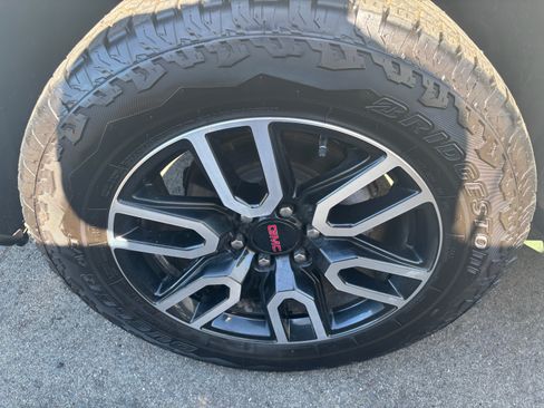 Used 2023 GMC Sierra 1500 AT4 image 22